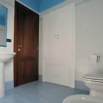 Confortevole In Centro A *