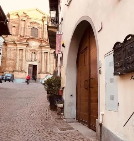 Confortevole In Centro A Apartman La Morra